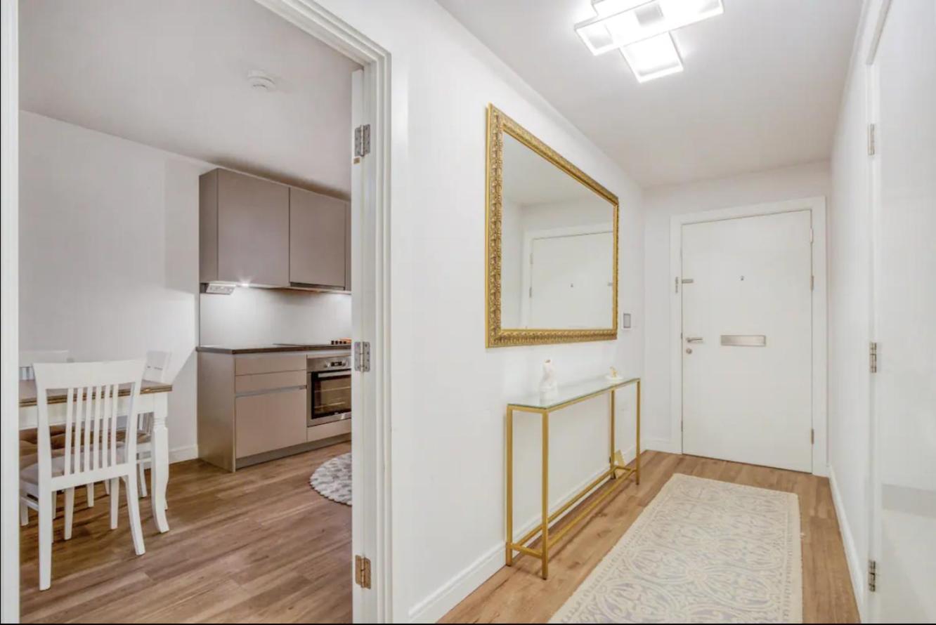 Апартаменты Chelsea Chic: An Upscale And Modern Flat Лондон Экстерьер фото